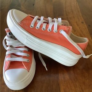 Converse Chuck Taylor Platform Sneakers